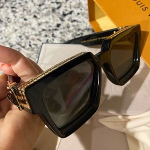 Louis Vuitton sunglass